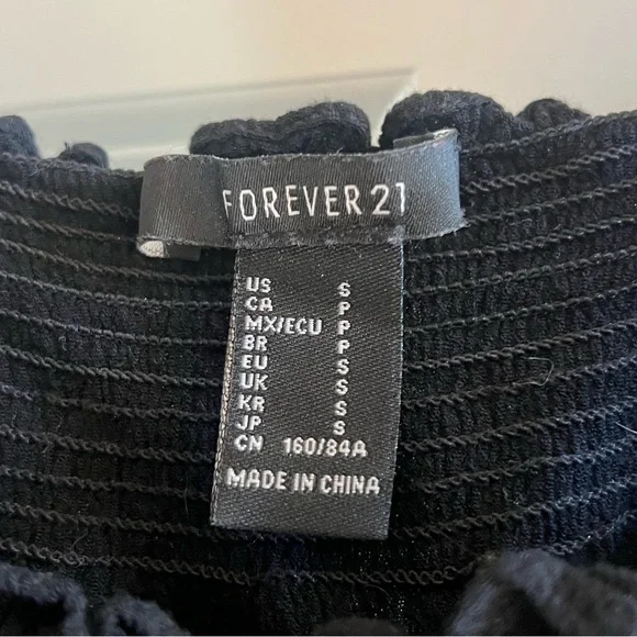 Forever 21 Black Romper Size Small - Picture 6 of 6